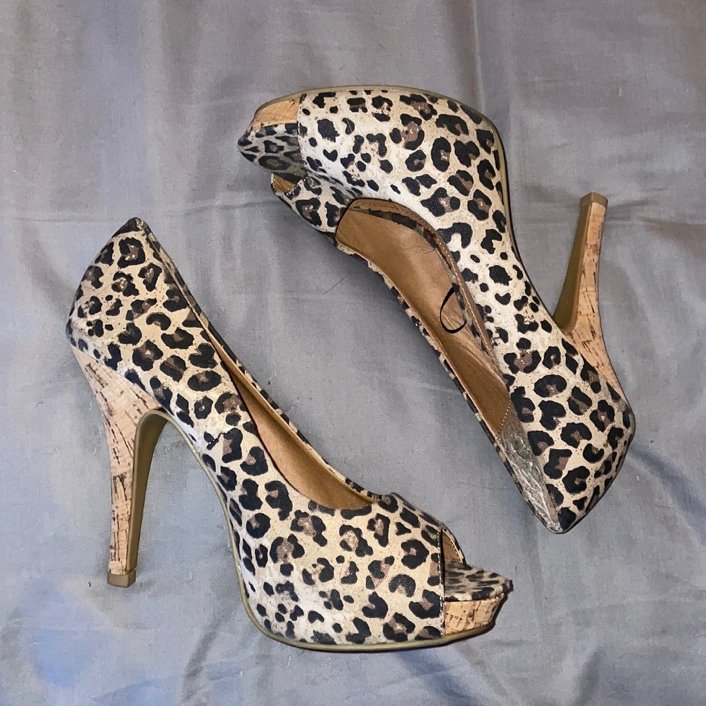 Leopard Print Heels (8/9)